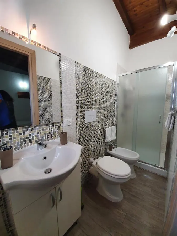 Gasthuis Arricampati Airport Rooms & Bringo Car Rental Carini
