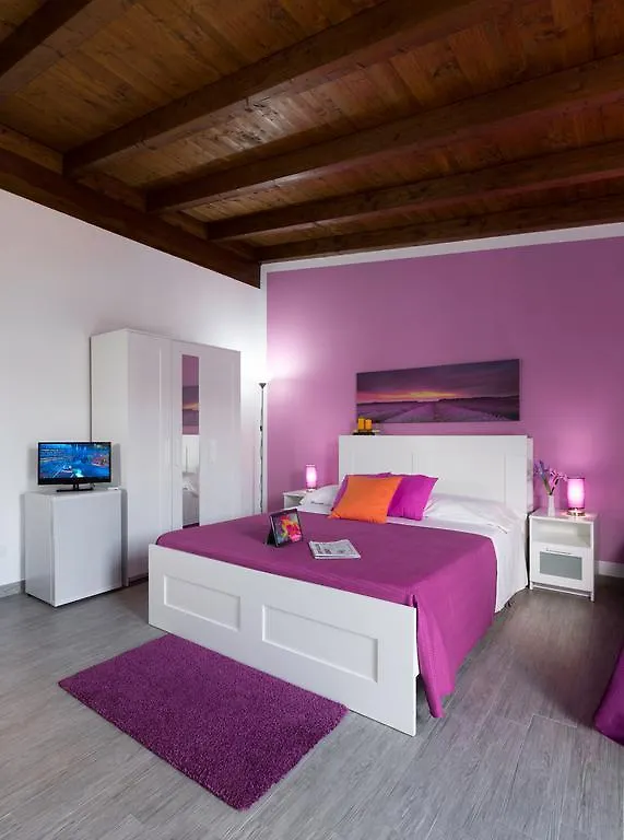 Arricampati Airport Rooms & Bringo Car Rental Carini Gasthuis